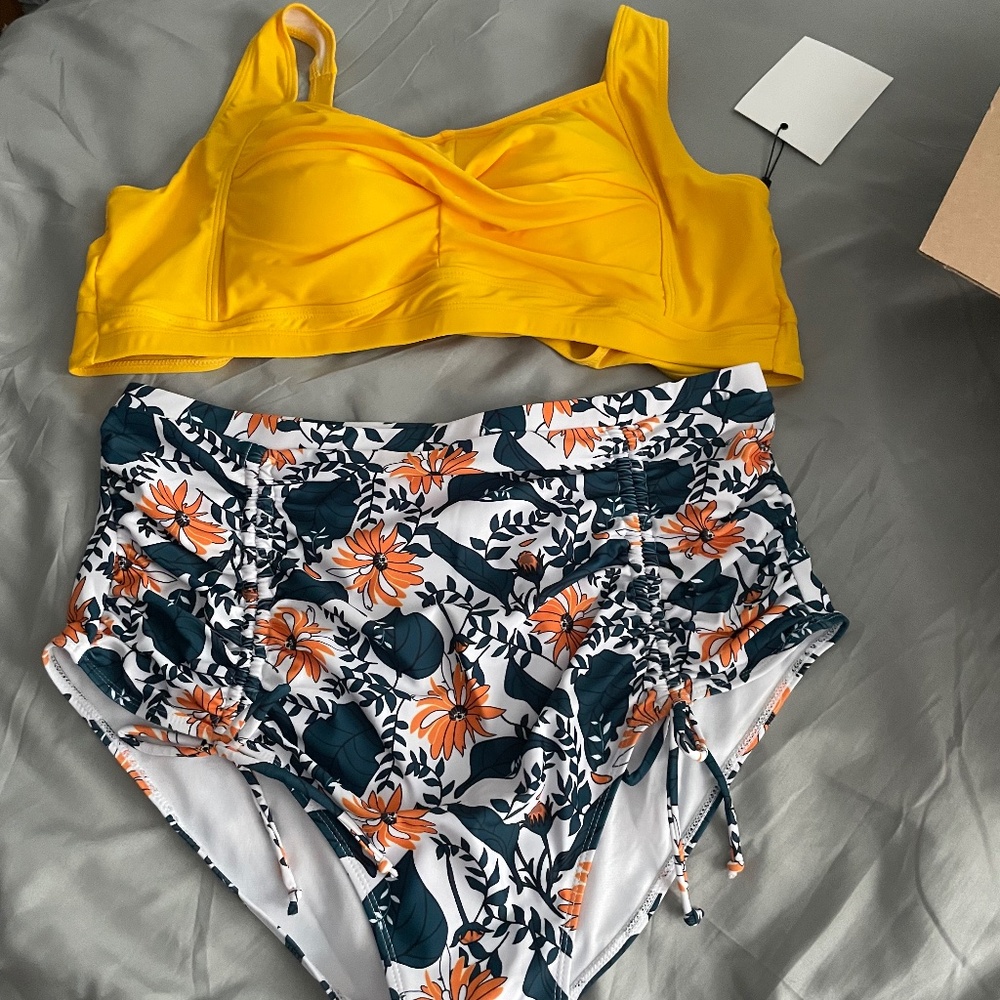 18W Women’s 2 Piece Bathing Suit